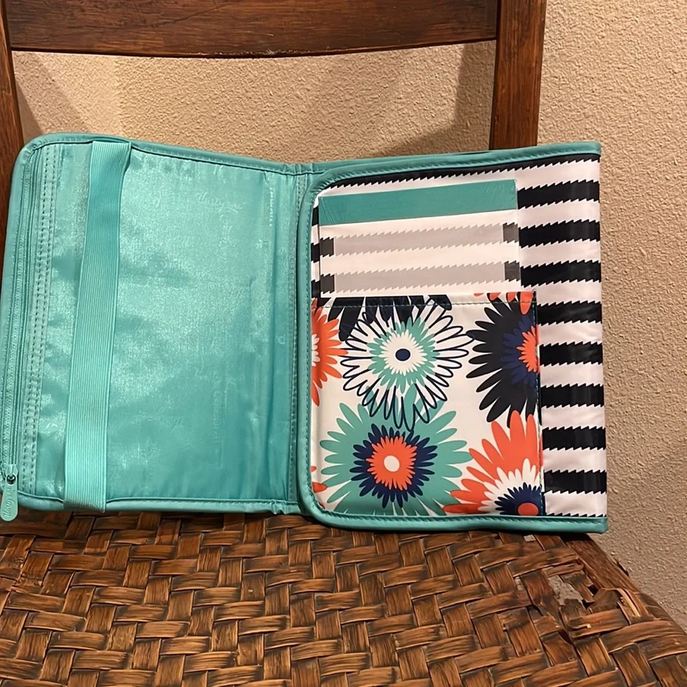 NwOT Thirty-One IPad/Tablet Case